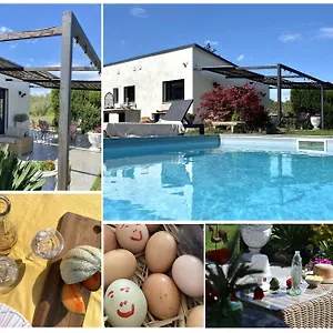  Ferienhaus Le Galinié Chic'art. Un Bel Atelier Avec Piscine